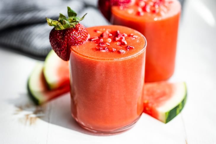 Refreshing Strawberry Watermelon Smoothie: Healthy & Dairy-Free Options